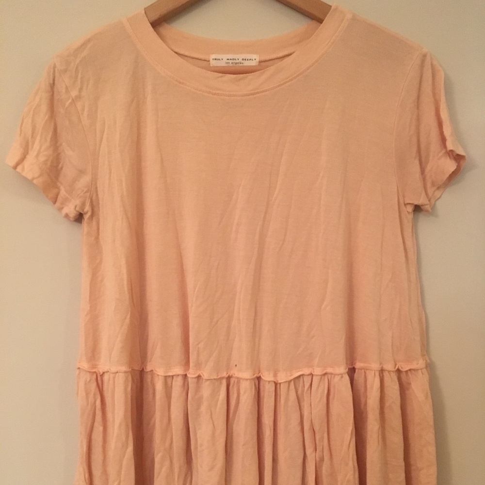 LAST CHANCE!! AMAZING FLOWY TOP!! Super cute!